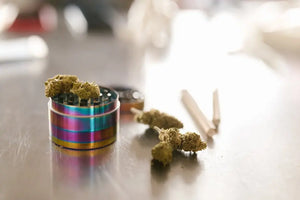 Exploring the Benefits of Home Cannabis Delivery